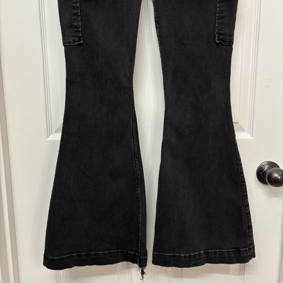 Black Vintage Flare Jeans | Hollister 9/8S - Picture 4 of 10